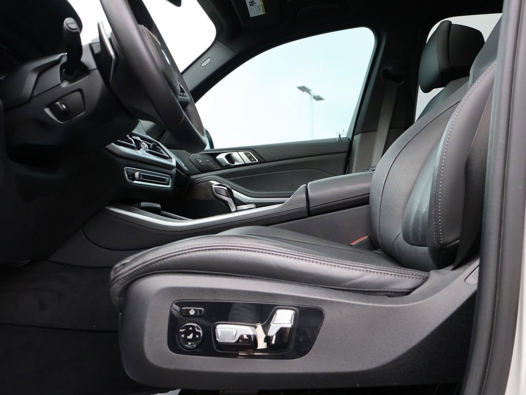 Used 2022 BMW X5 xDrive40i w/ M Sport Package image 42