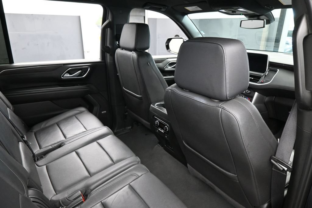 Used 2024 Chevrolet Suburban LT AWD/4WD image 44