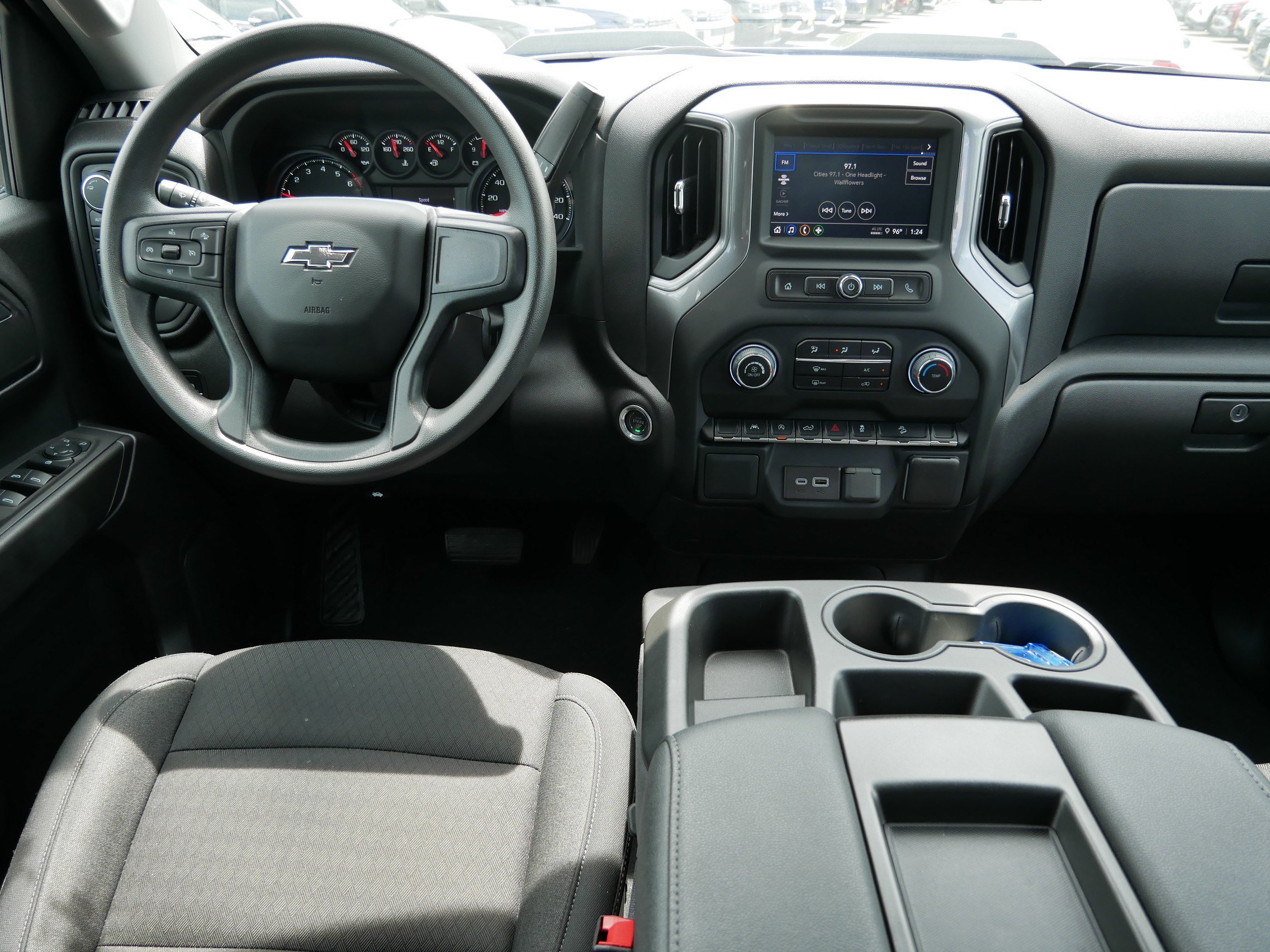 Used 2024 Chevrolet Silverado 1500 Custom Trail Boss w/ Turbomax Blackout Package AWD/4WD image 10