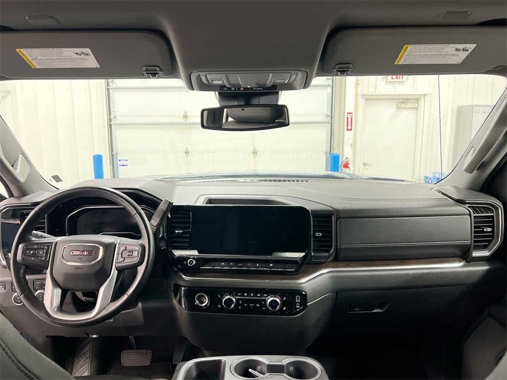 Used 2024 GMC Sierra 1500 SLT image 10