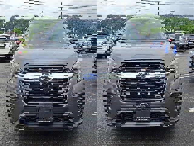 New 2025 Subaru Ascent Limited image 2