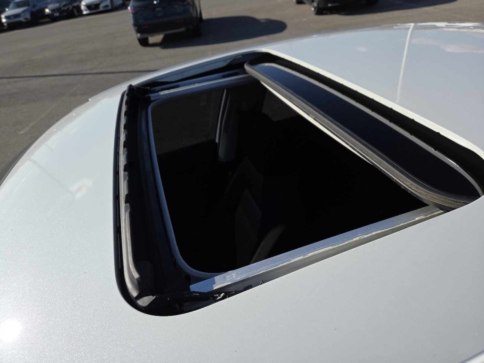 Used 2023 Honda Civic EX image 4