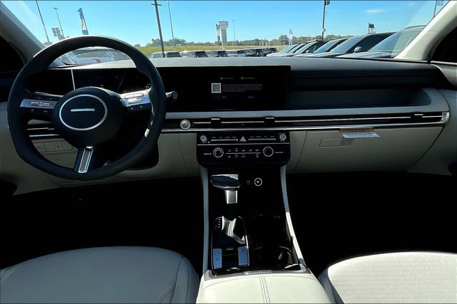 New 2025 Hyundai Tucson SE image 5