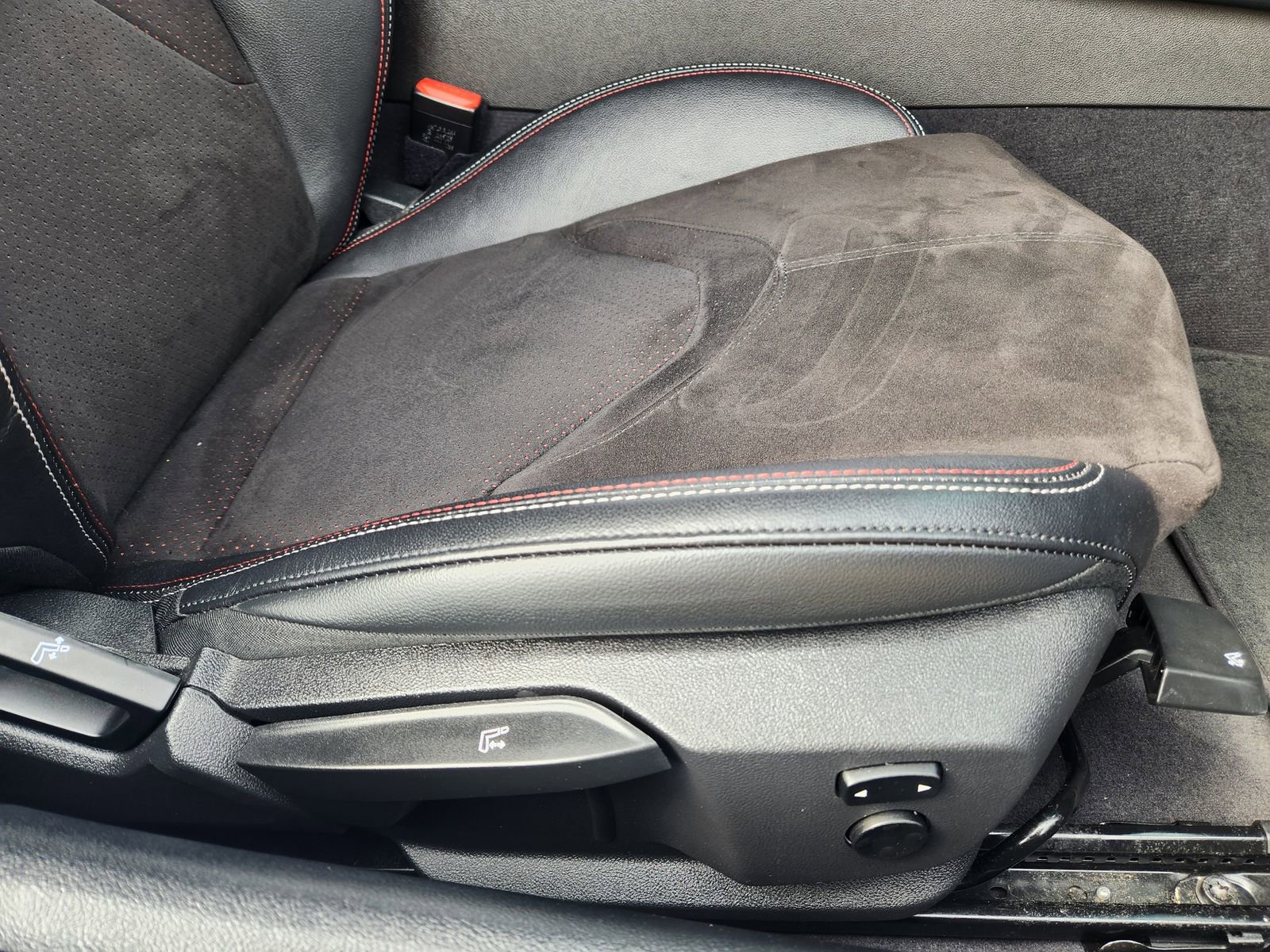 Used 2023 Toyota Supra image 28