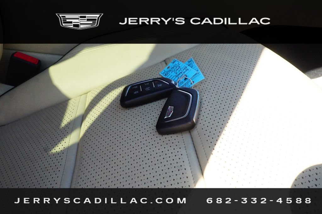 Used 2024 Cadillac Escalade Premium Luxury w/ Performance Package AWD/4WD image 31