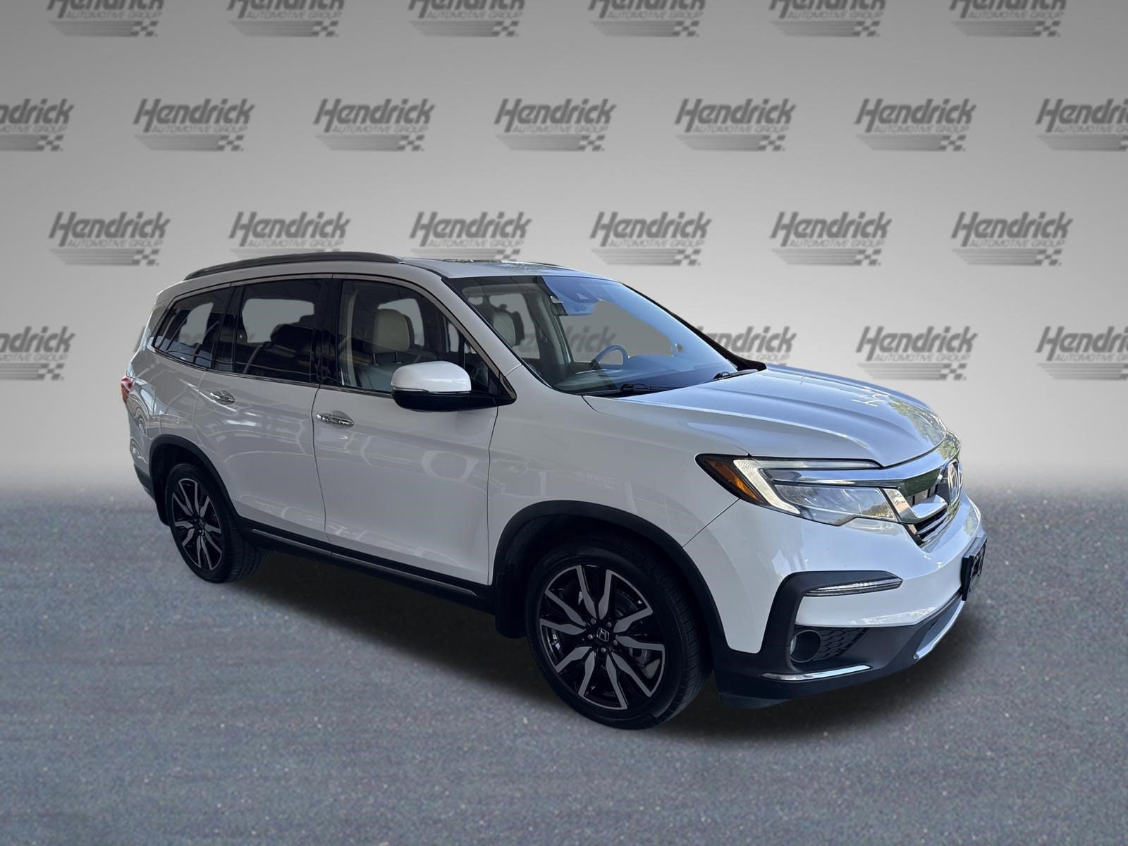 Used 2021 Honda Pilot Touring image 2