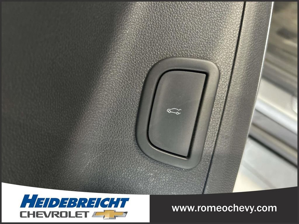 Used 2024 Chevrolet Traverse RS w/ LPO, Floor Liner Package image 30