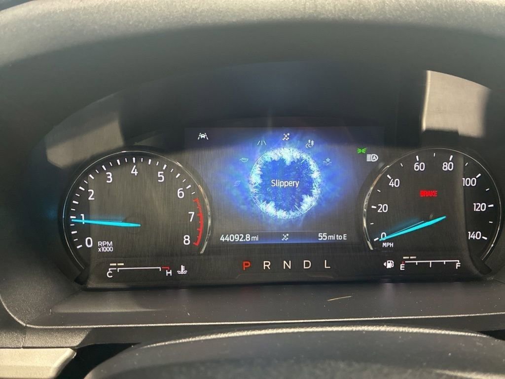 Used 2022 Ford Explorer XLT w/ Equipment Group 202A image 41