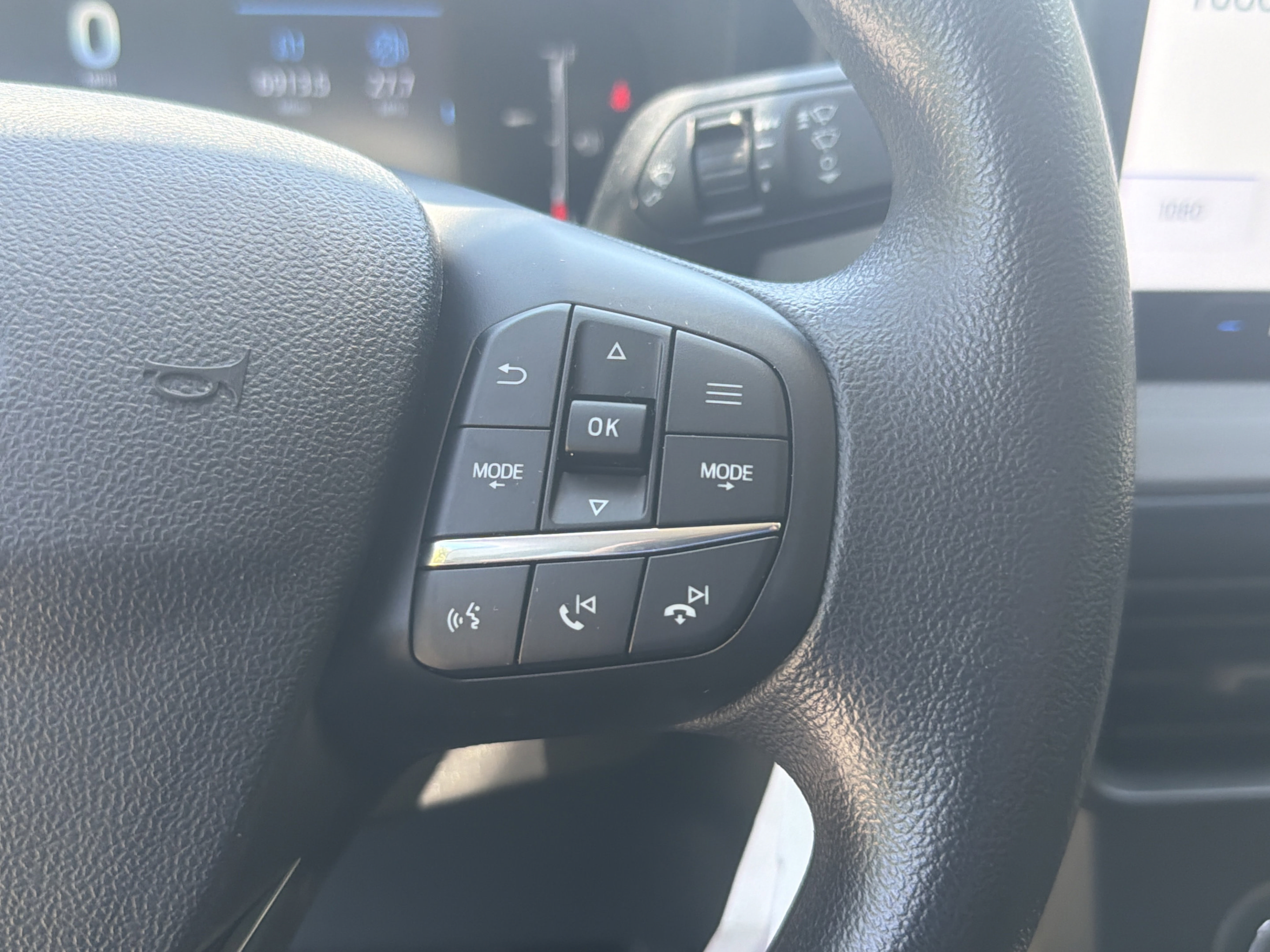 Used 2025 Ford Maverick XL w/ Equipment Group 102A AWD/4WD image 13