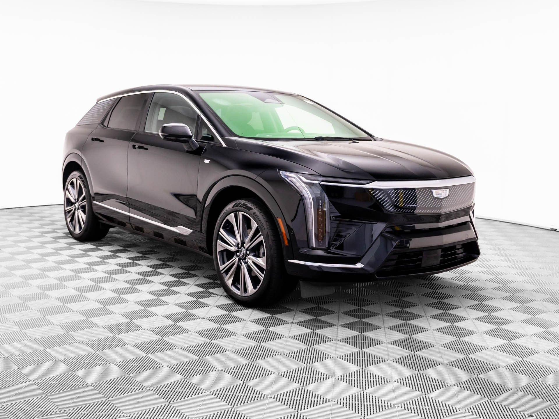 Used 2025 Cadillac Optiq Luxury 2 AWD/4WD image 8