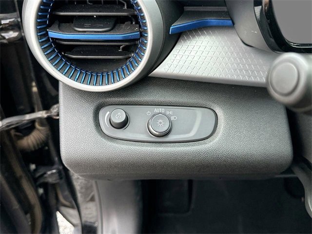 Used 2024 Chevrolet Trax LS w/ LS Convenience Package image 24