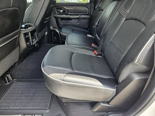 Used 2025 RAM 3500 Limited AWD/4WD image 24
