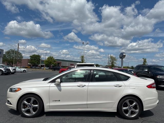 Used 2014 Ford Fusion SE FWD image 2