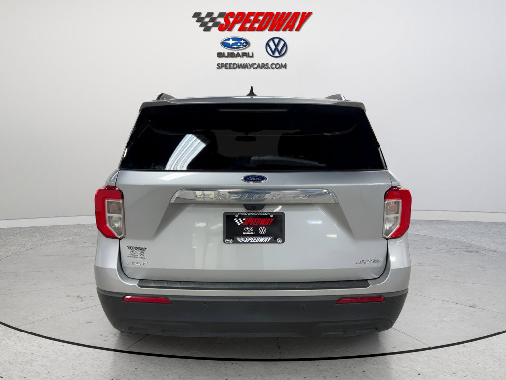 Used 2023 Ford Explorer XLT image 6