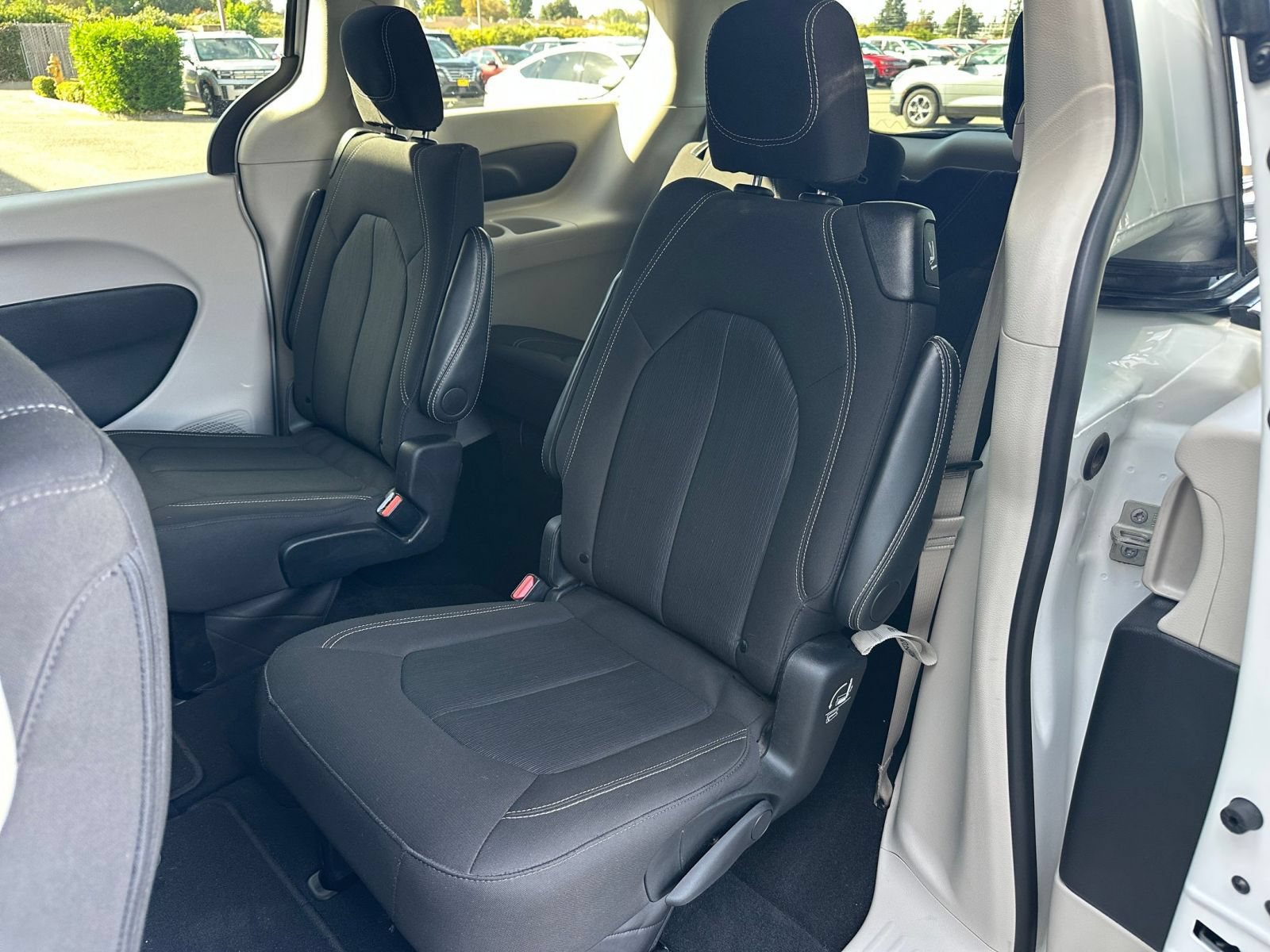 Used 2024 Chrysler Voyager LX FWD image 39