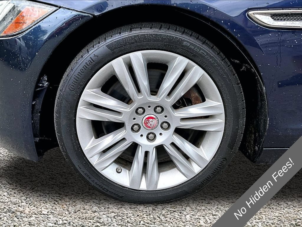 Used 2017 Jaguar XF Prestige AWD/4WD image 9