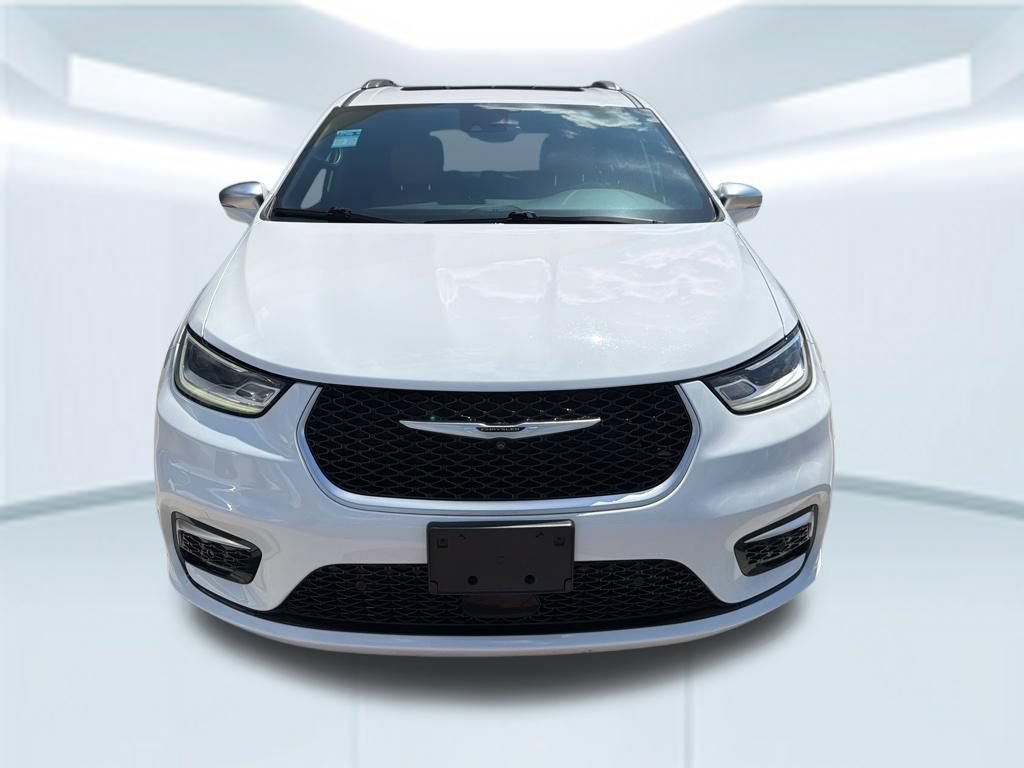 Used 2021 Chrysler Pacifica Pinnacle AWD/4WD image 2