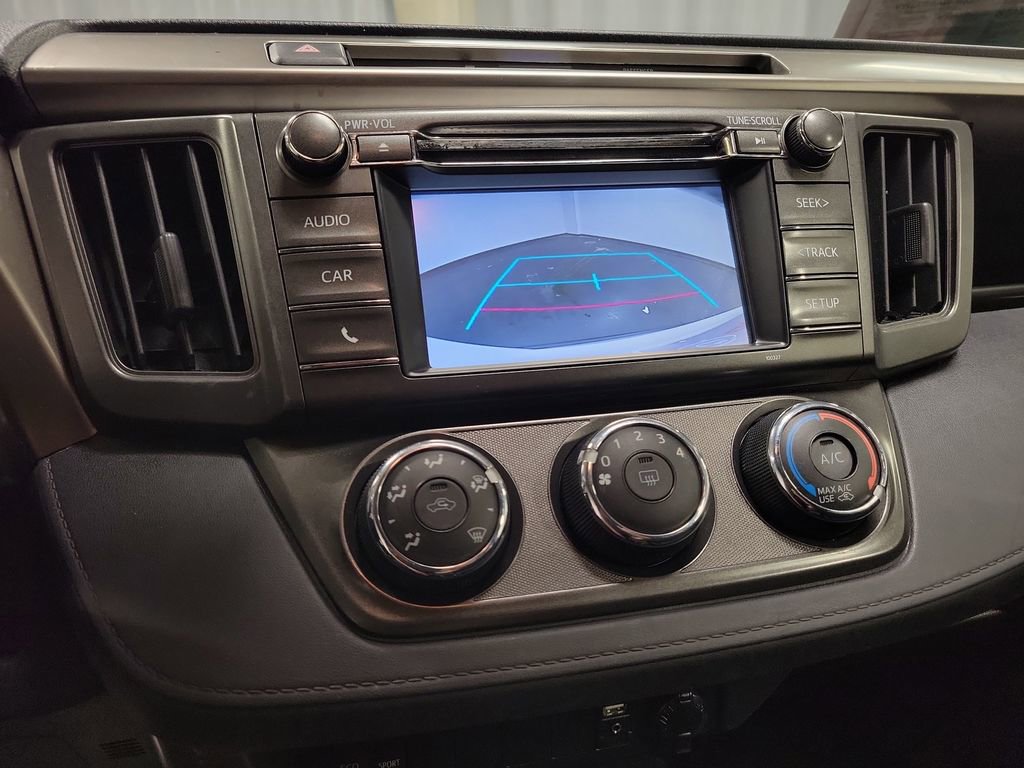 Used 2015 Toyota RAV4 LE image 17