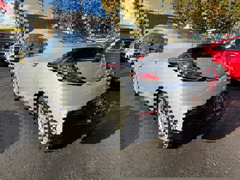 Used 2016 Chevrolet Volt LT w/ Comfort Package image 7