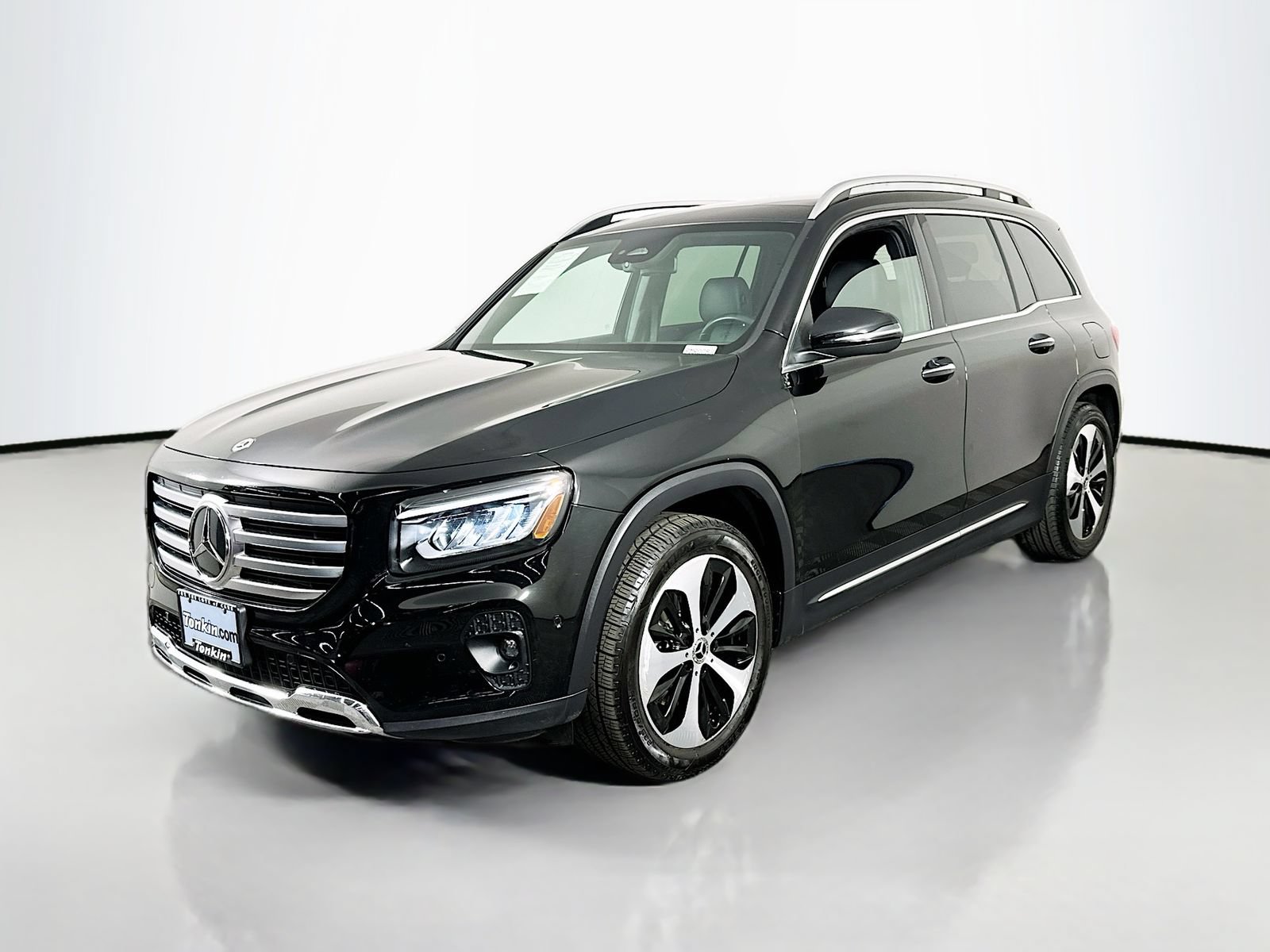 Used 2025 Mercedes-Benz GLB 250 4MATIC image 3