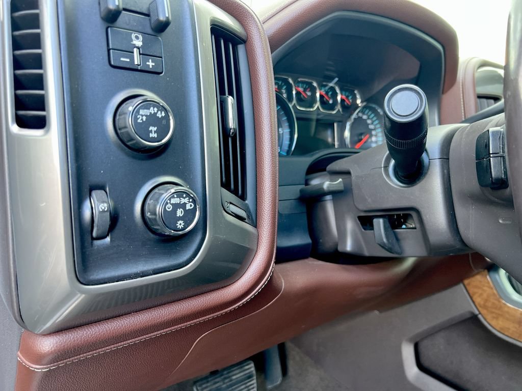 Used 2017 Chevrolet Silverado 1500 High Country AWD/4WD image 15