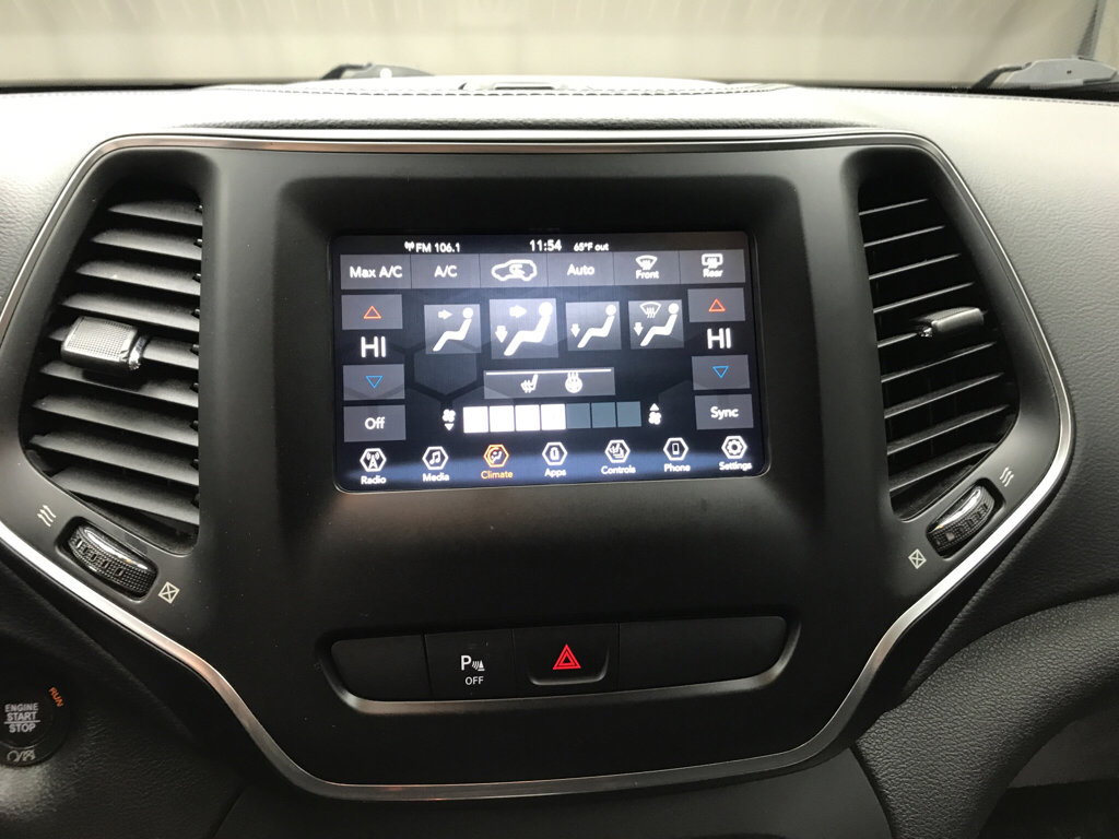 Used 2020 Jeep Cherokee Latitude Plus w/ Comfort/Convenience Group image 12