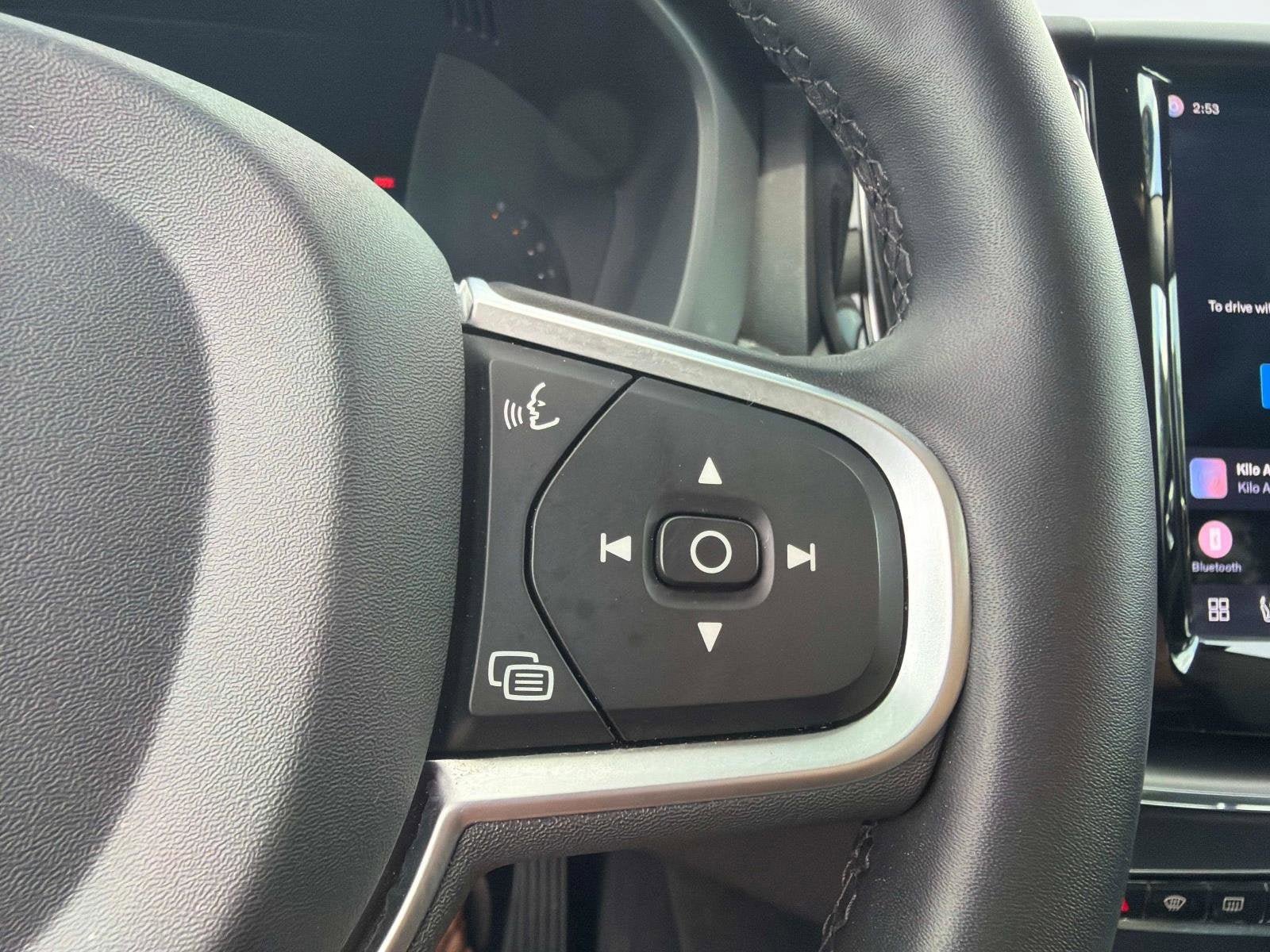 Certified 2025 Volvo XC60 B5 Core AWD/4WD image 26
