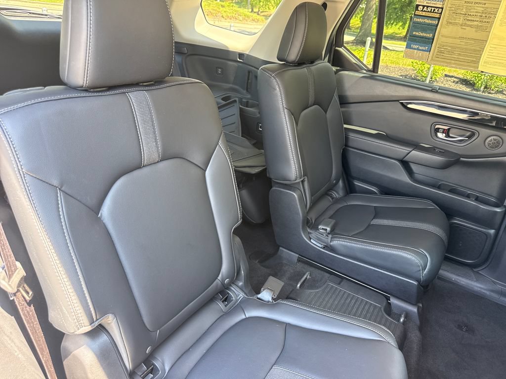 Used 2025 Honda Pilot EX-L image 34