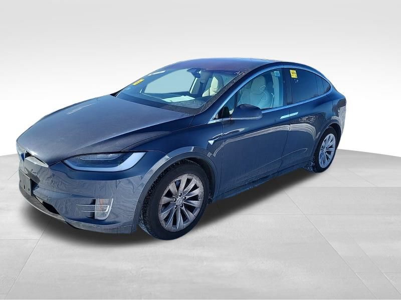 Used 2018 Tesla Model X 75D image 2