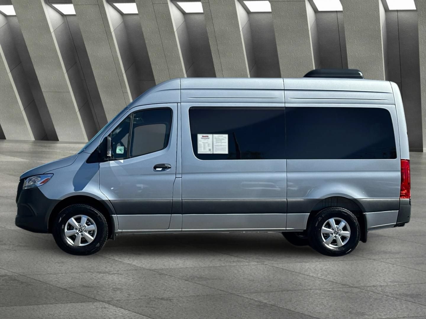 Used 2025 Mercedes-Benz Sprinter 2500 image 7