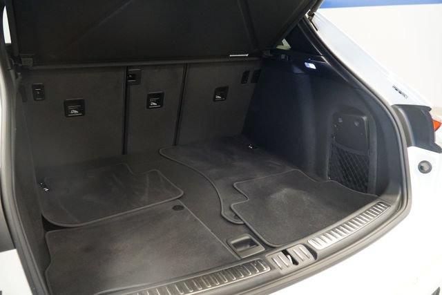 Certified 2026 Porsche Macan Turbo AWD/4WD image 9