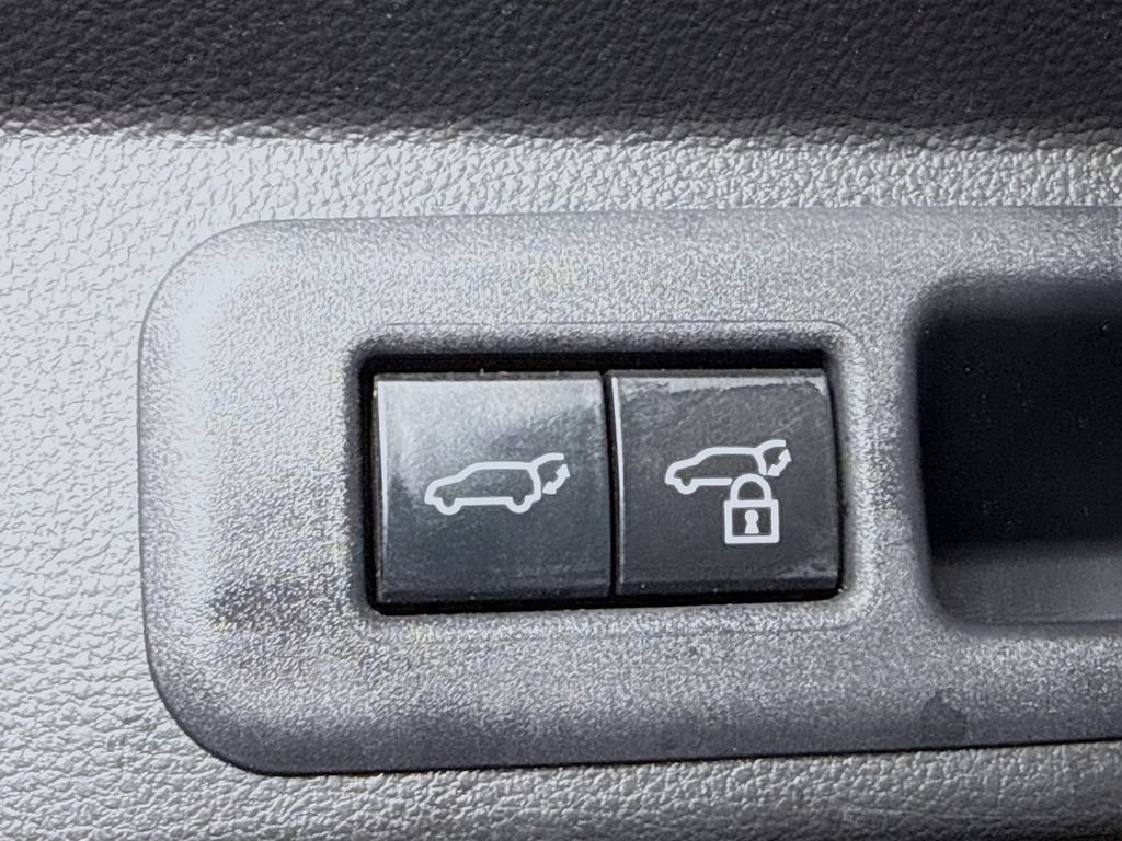 Certified 2024 Toyota Sequoia Platinum AWD/4WD image 31