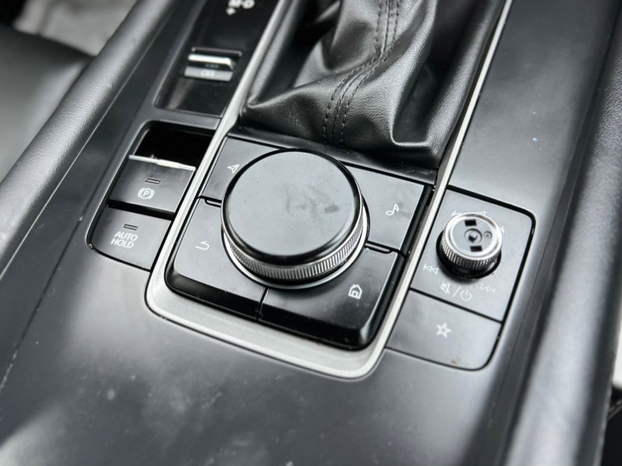 Used 2020 MAZDA MAZDA3 Sedan w/ Select Package image 15