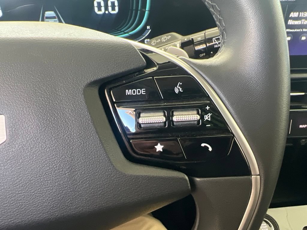Certified 2024 Kia Niro EX FWD image 62
