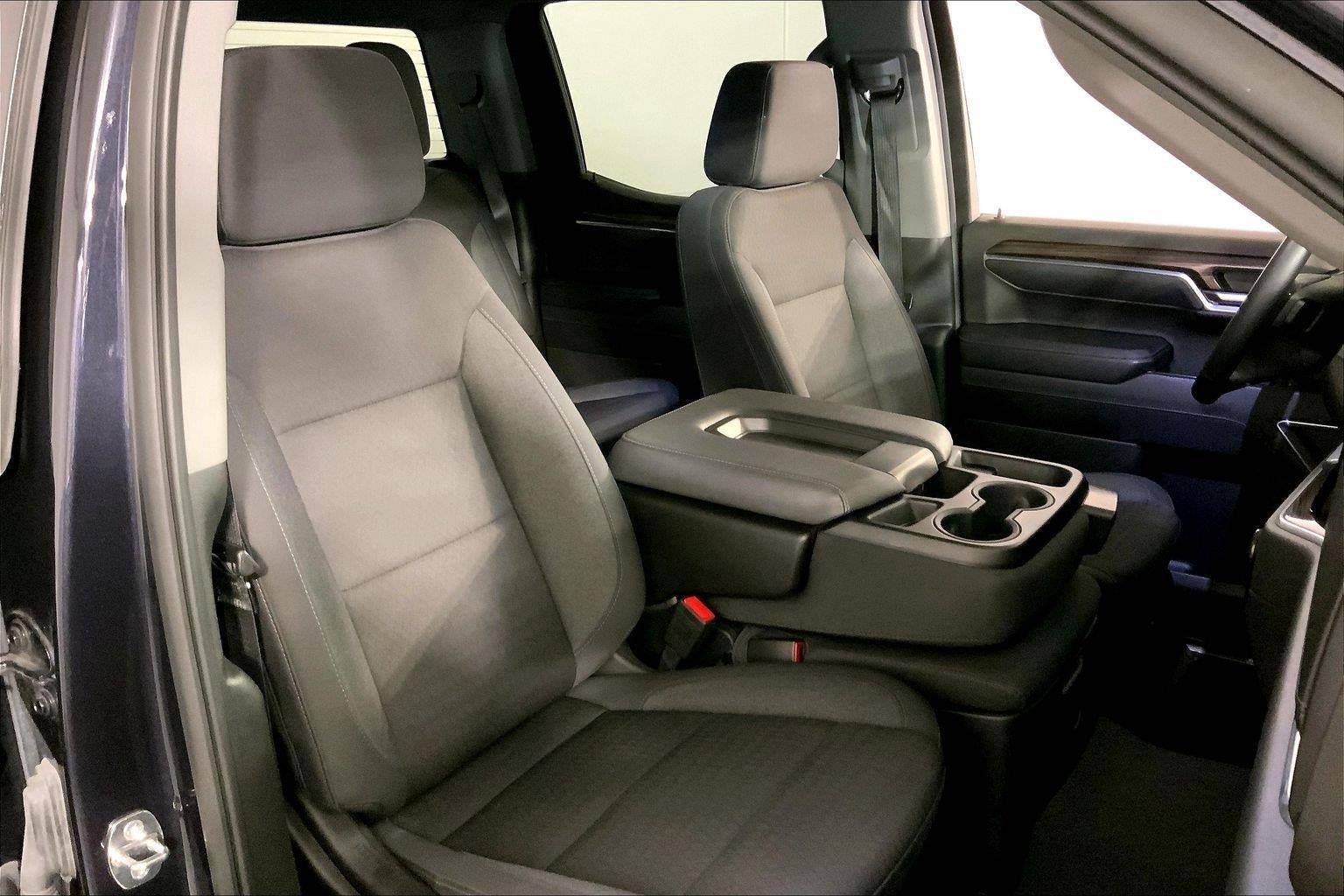 Used 2024 Chevrolet Silverado 1500 LT AWD/4WD image 7
