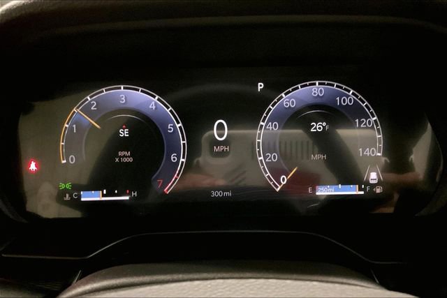 Used 2025 Jeep Grand Cherokee Altitude image 20