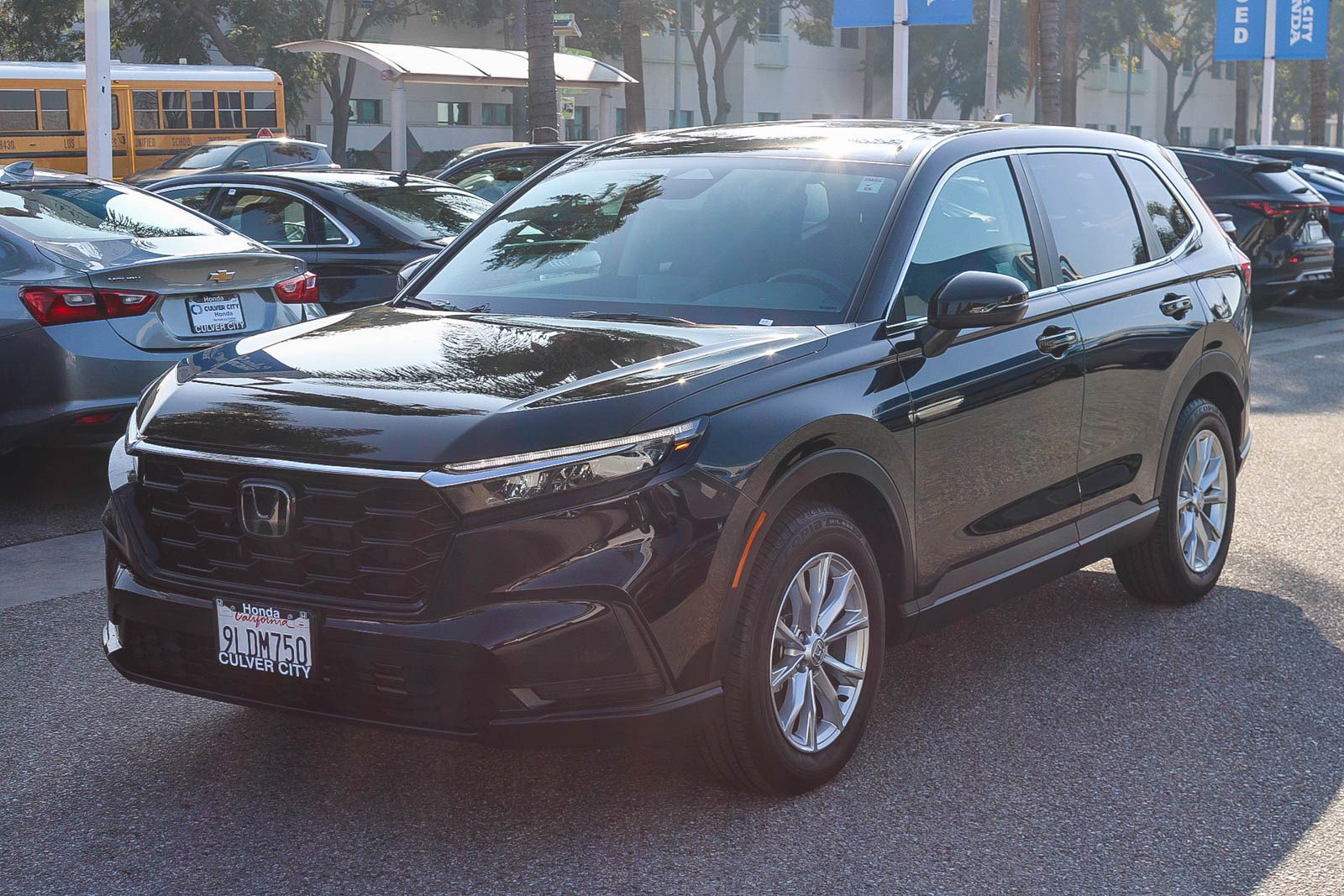 Used 2024 Honda CR-V EX image 3