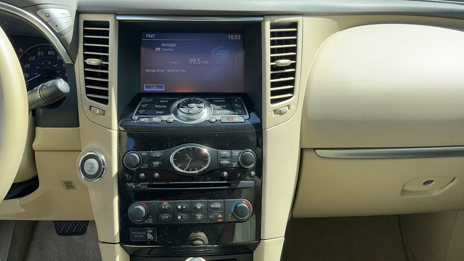 Used 2017 INFINITI QX70 2WD w/ Premium Package image 27