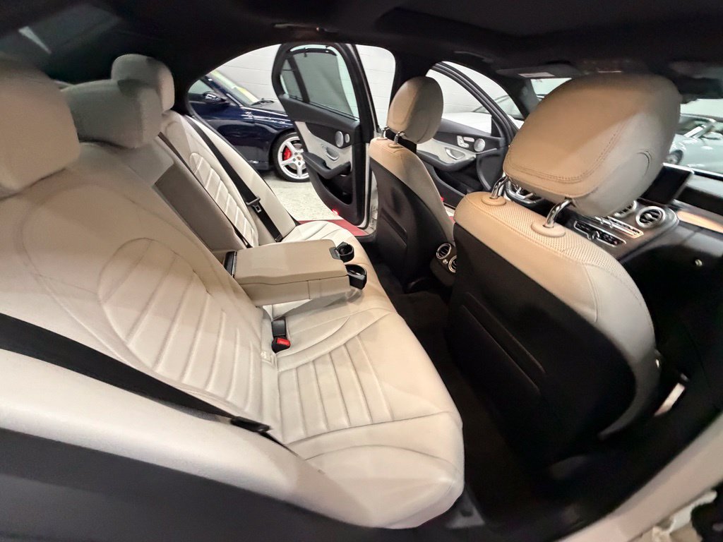 Used 2015 Mercedes-Benz C 400 4MATIC image 36