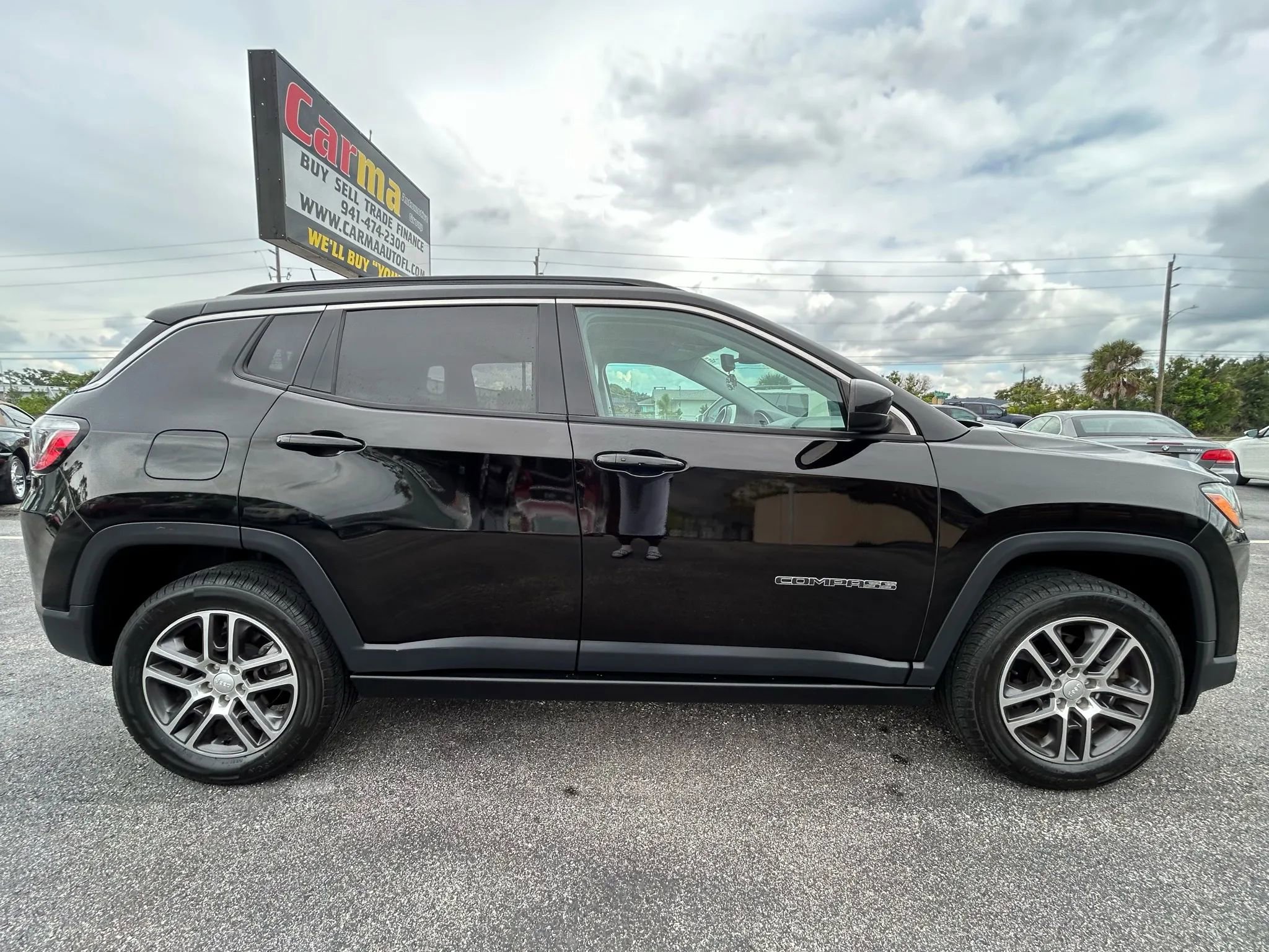 Used 2019 Jeep Compass Latitude w/ Cold Weather Group image 6