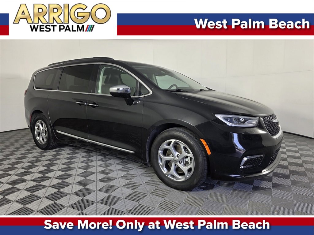 Used 2023 Chrysler Pacifica Limited