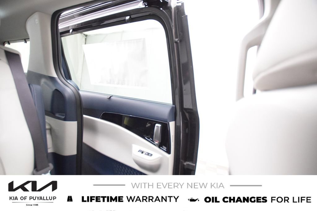 New 2025 Kia Carnival SX Prestige image 11