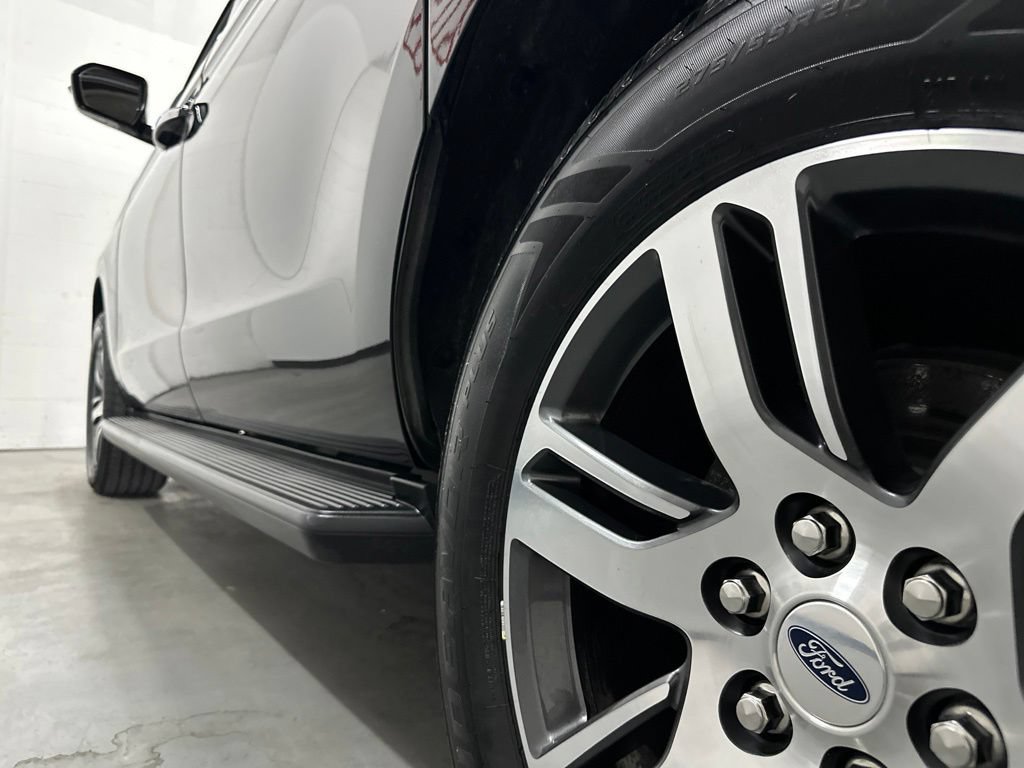 Used 2024 Ford Expedition Max Limited AWD/4WD image 16