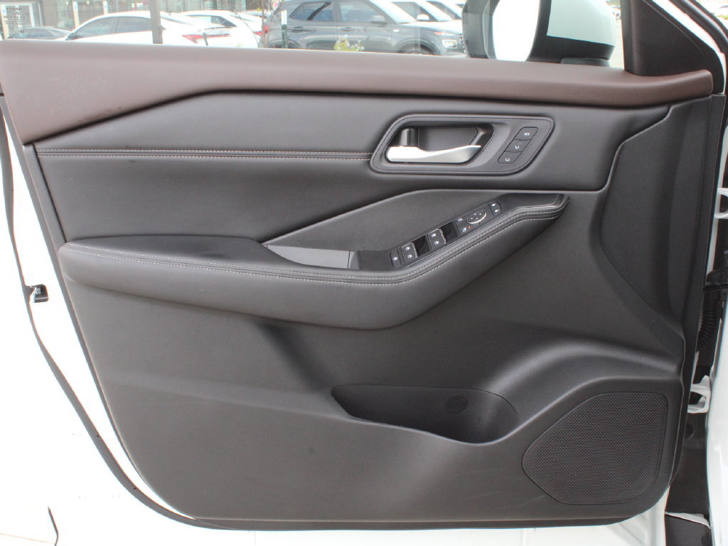 Used 2023 Nissan Rogue SL w/ SL Premium Package FWD image 15