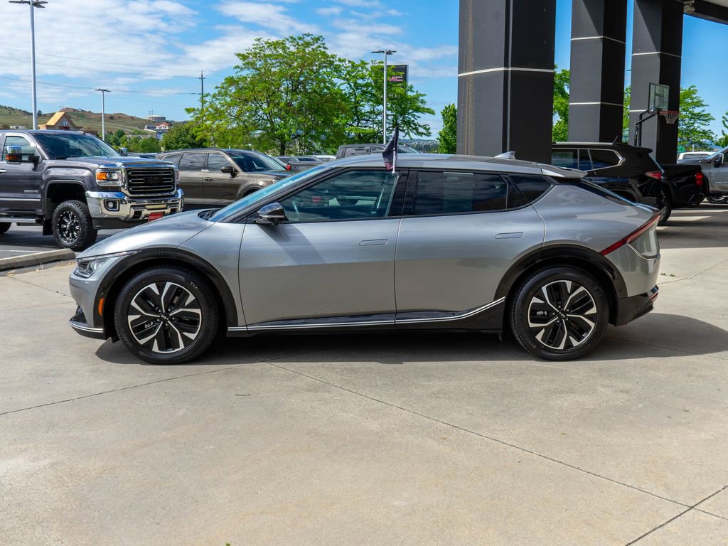 Used 2024 Kia EV6 Wind w/ Wind Technology Package AWD/4WD image 4