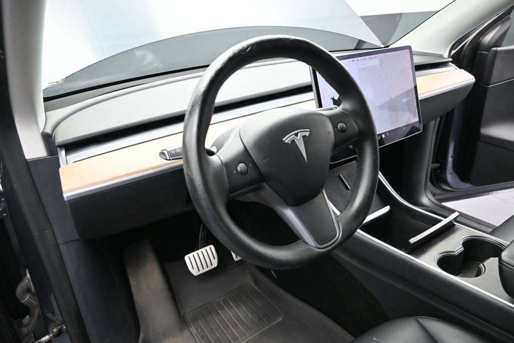 Used 2020 Tesla Model Y Performance AWD/4WD image 16
