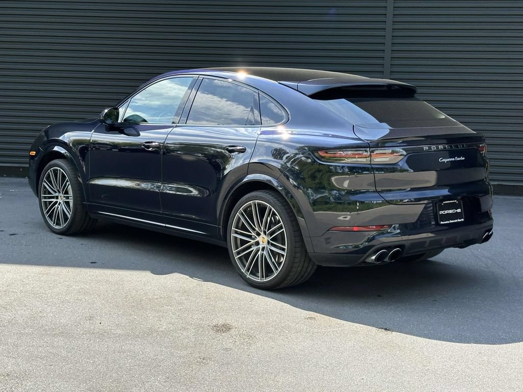 Certified 2022 Porsche Cayenne Turbo AWD/4WD image 3