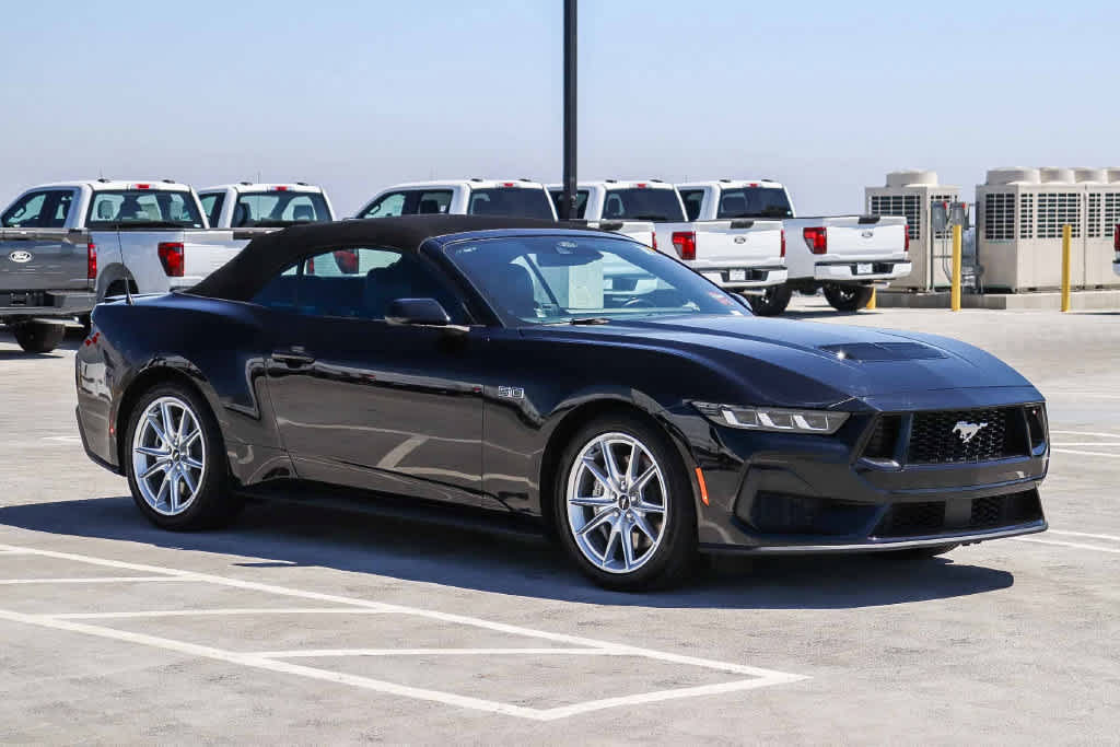 Used 2024 Ford Mustang GT Premium RWD image 3