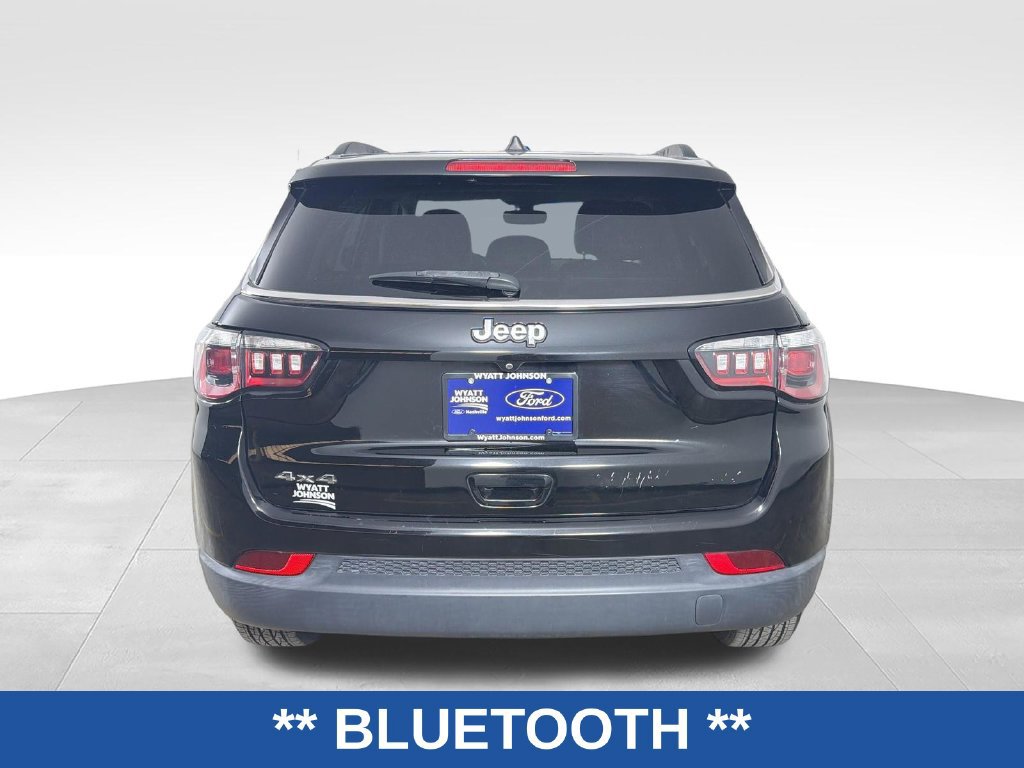 Used 2018 Jeep Compass Latitude w/ Popular Equipment Group AWD/4WD image 4