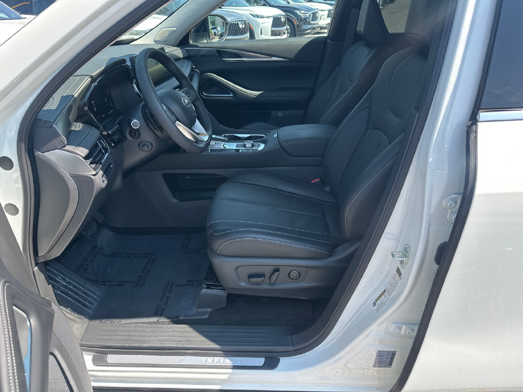 Certified 2025 INFINITI QX60 Luxe AWD/4WD image 9
